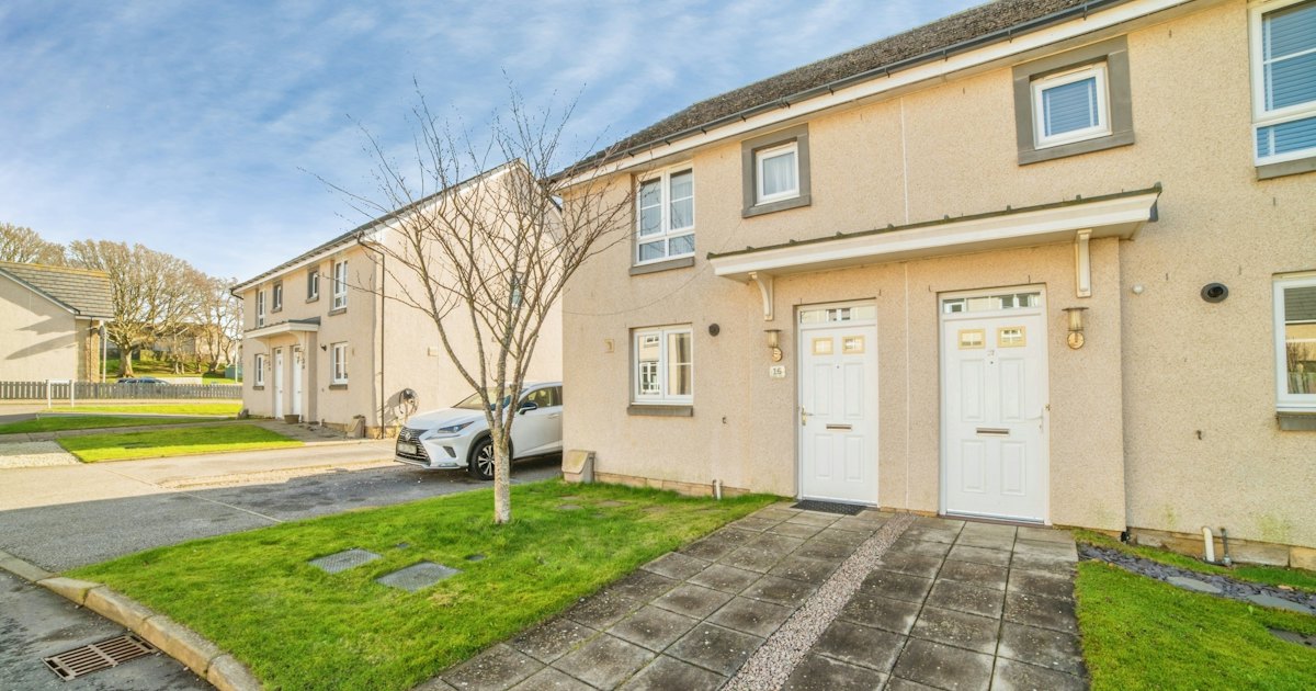 Photograph of 3 bedroom semi-detached house for sale in Inverurie Aberdeenshire, from the original listing