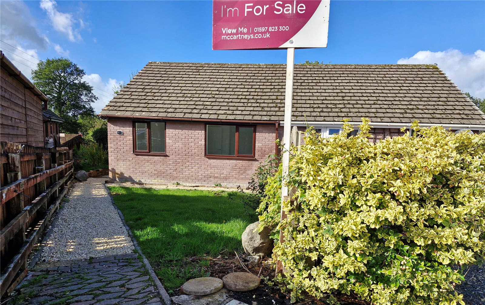 Photograph of Goylands Close, Llandrindod Wells, Powys, LD1 5RB, from the original listing