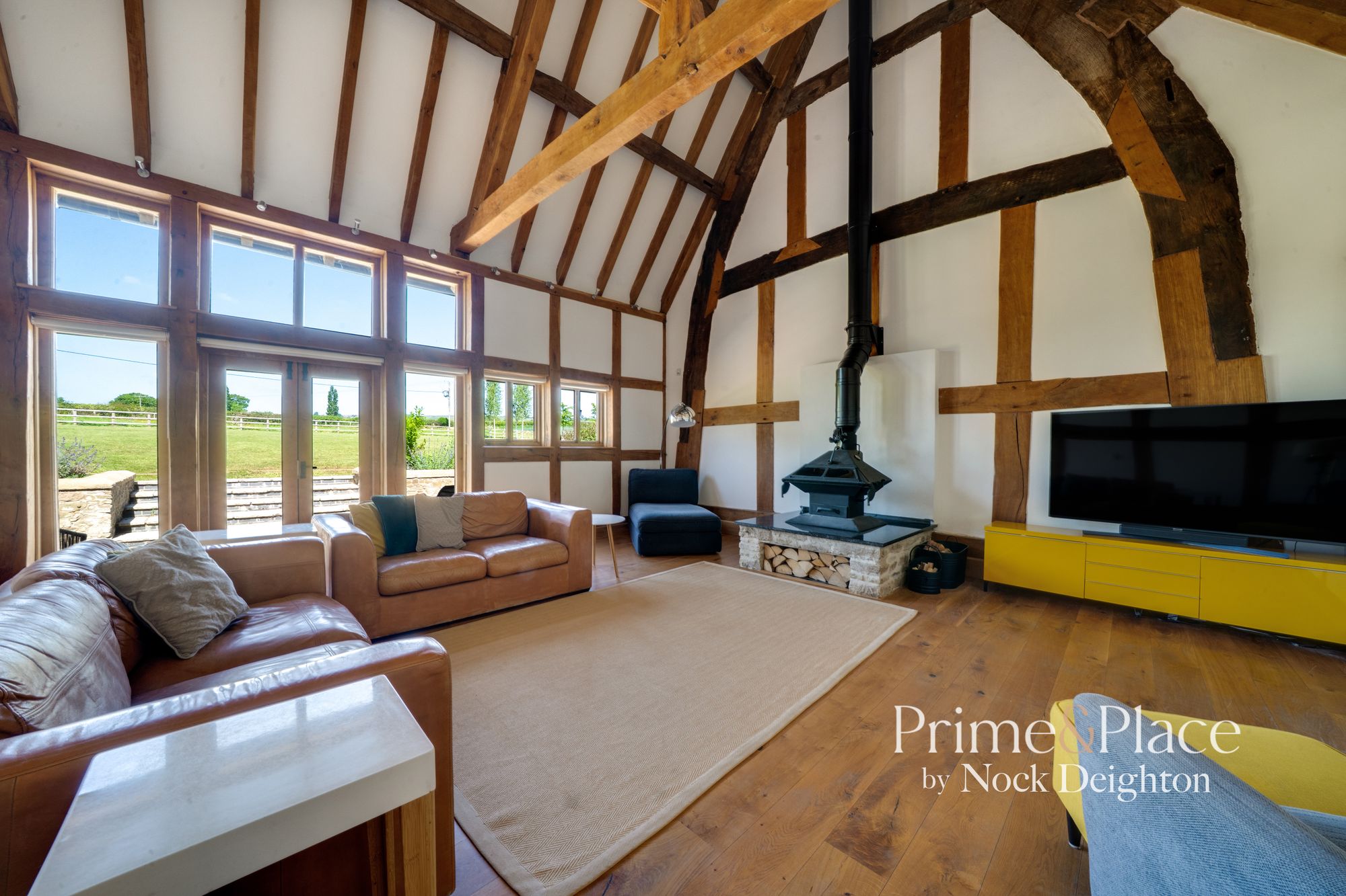 Photograph of Cruck Barn, Cardington, Church Stretton, SY6 7HU: Photograph, from the original listing