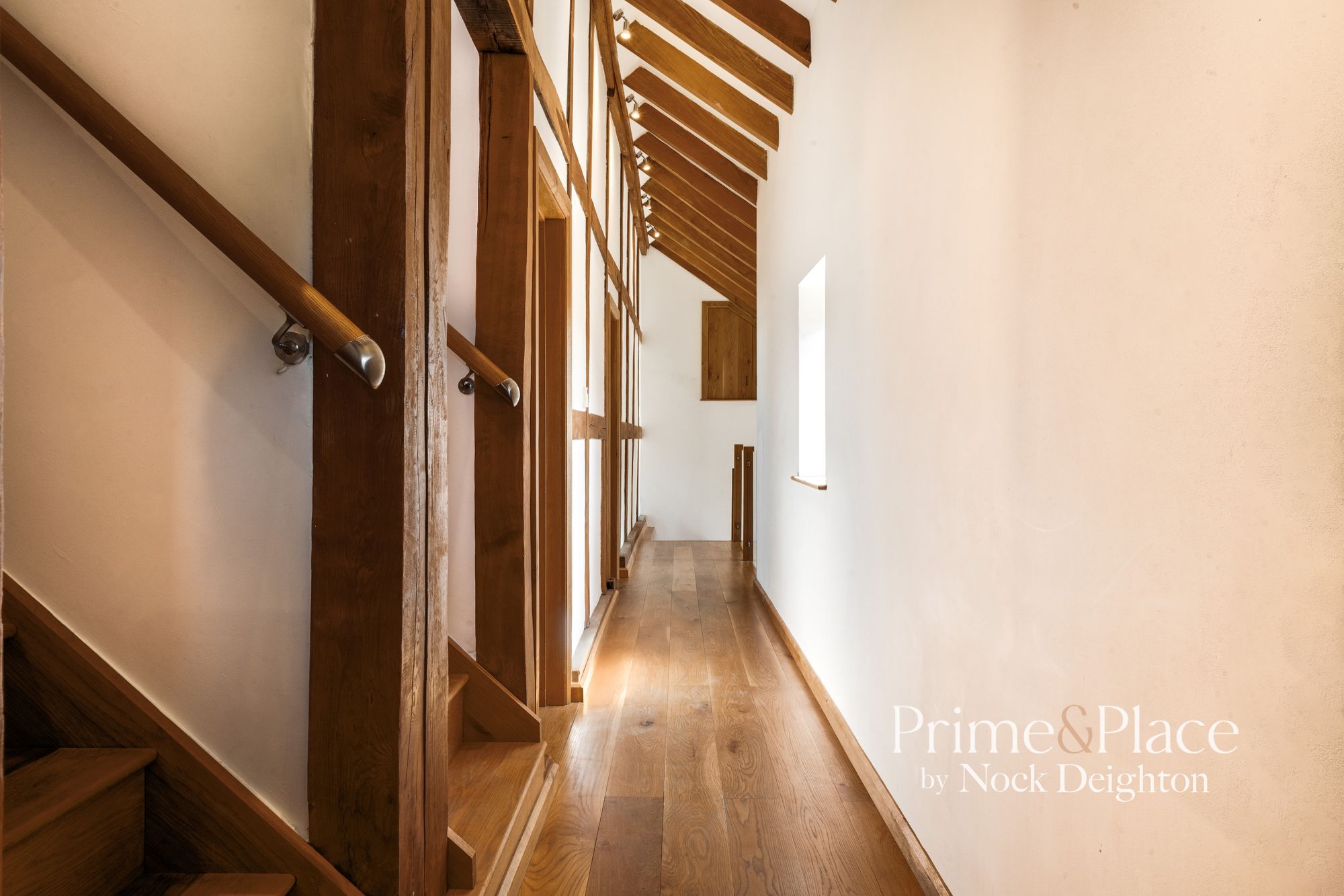 Photograph of Cruck Barn, Cardington, Church Stretton, SY6 7HU: Photograph, from the original listing