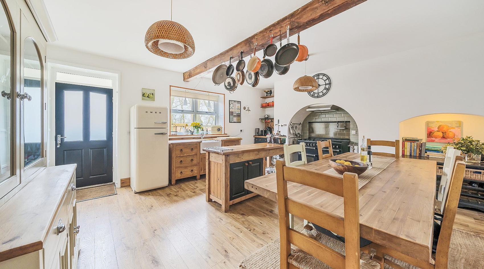 Photograph of Hunmanby NORTH YORKSHIRE: Interior, from the original listing