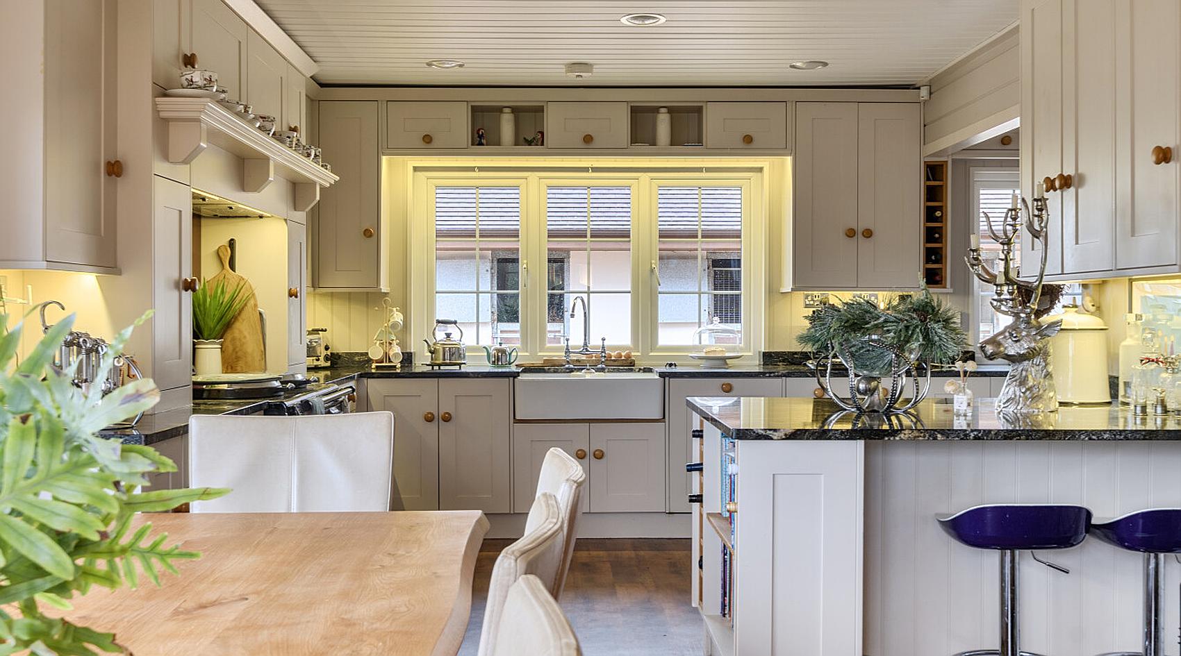 Photograph of Queniborough LEICESTERSHIRE: Interior, from the original listing