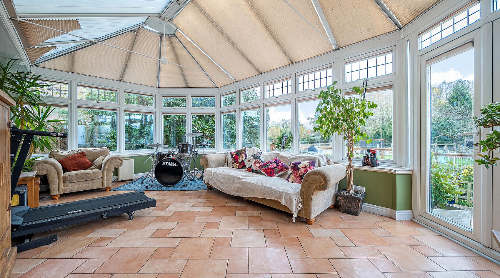 Photograph of Somersham CAMBRIDGESHIRE: Interior, from the original listing