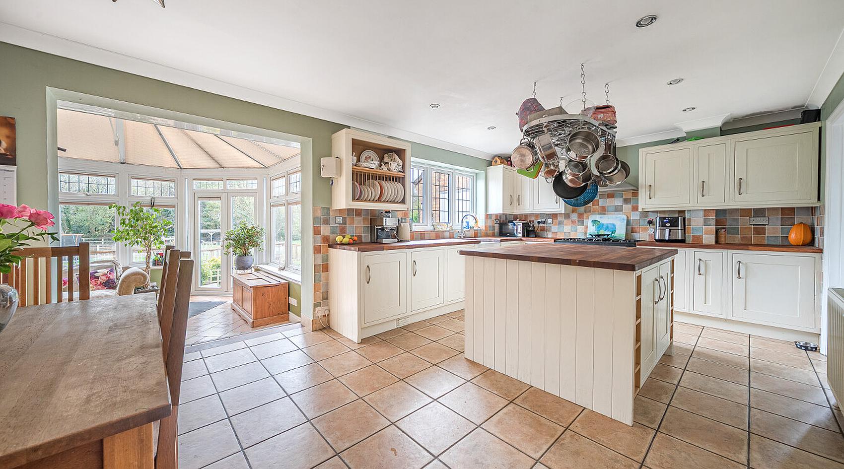 Photograph of Somersham CAMBRIDGESHIRE: Interior, from the original listing
