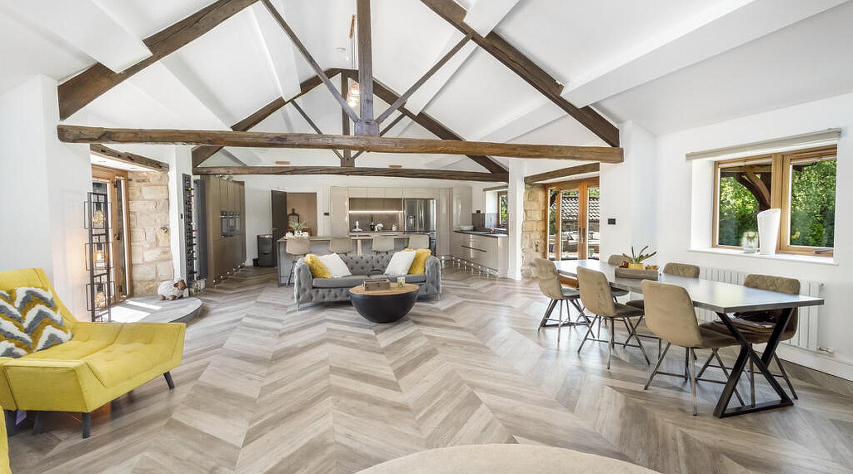 Photograph of Hooton Roberts SOUTH YORKSHIRE: Interior, from the original listing
