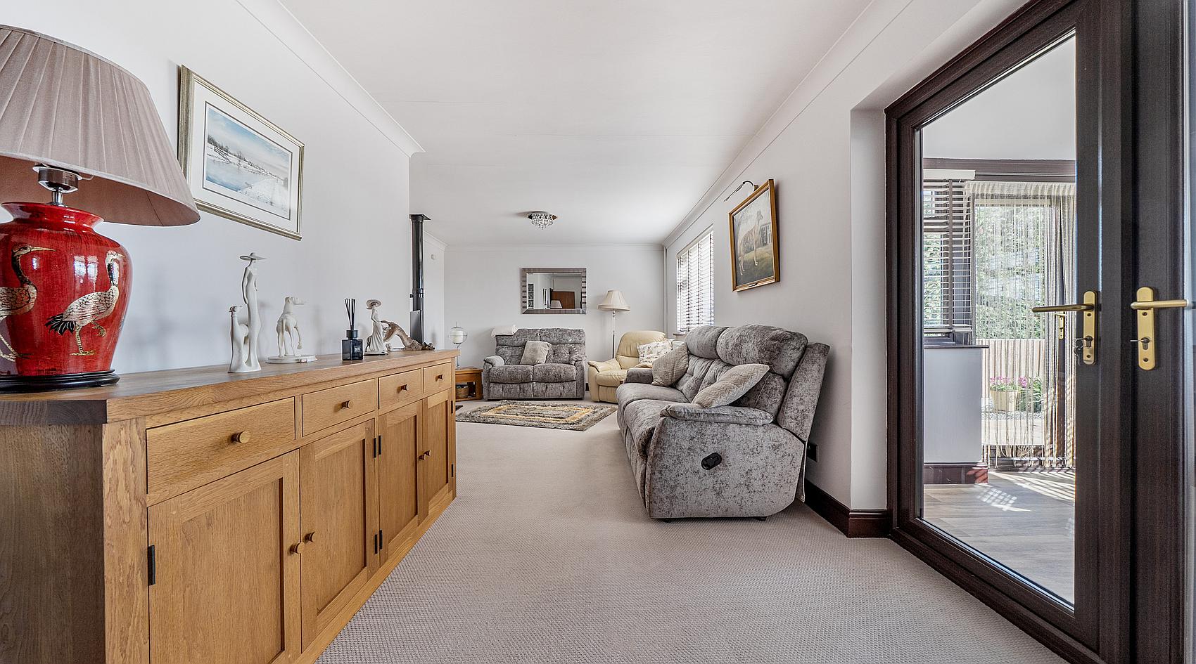 Photograph of Turves CAMBRIDGESHIRE: Interior, from the original listing