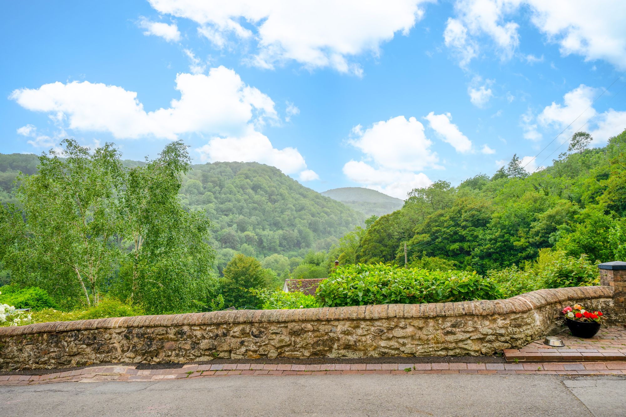 Photograph of 46 Church Hill, Ironbridge, Telford, TF8 7QB: Photograph, from the original listing