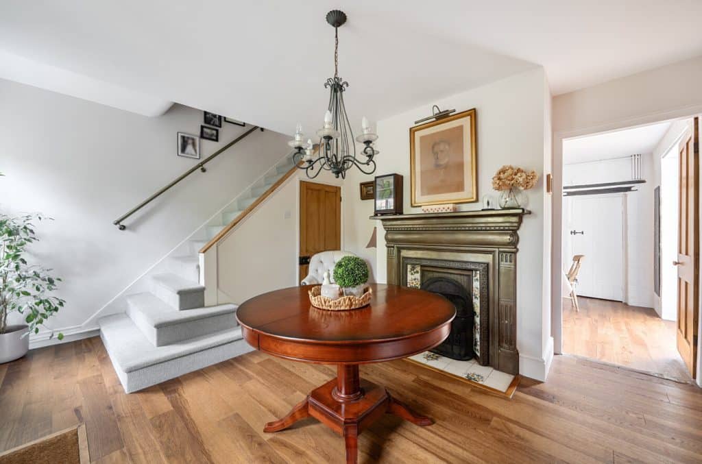 Photograph of BAT240126: Interior, from the original listing