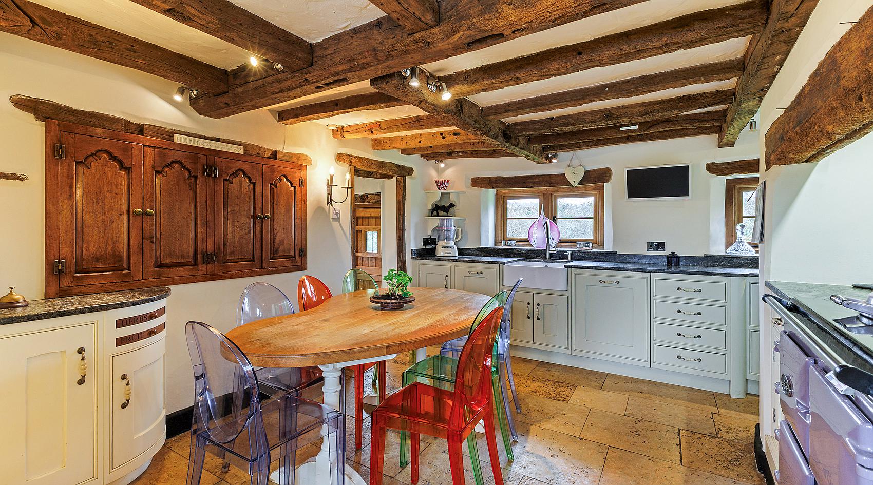 Photograph of Headley BERKSHIRE: Interior, from the original listing