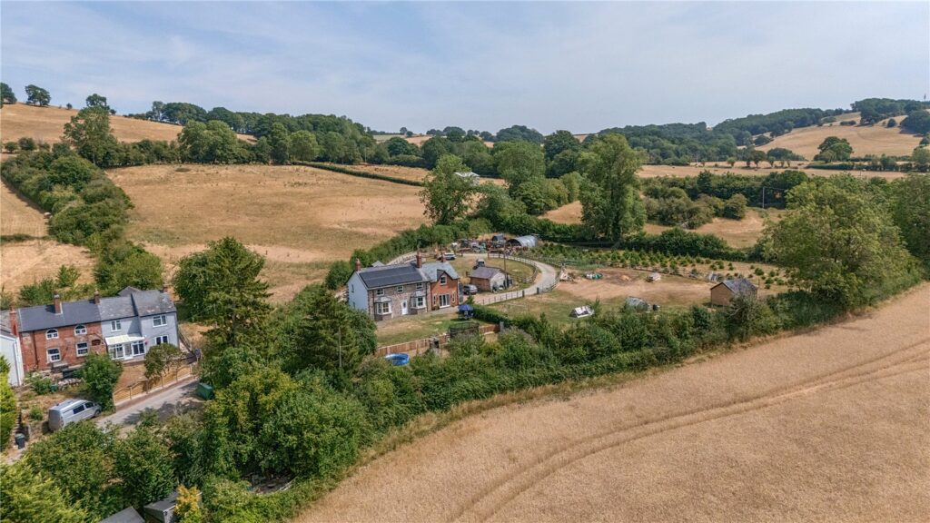 Photograph of Peterchurch, Hereford, Herefordshire, HR2 0RX, from the original listing