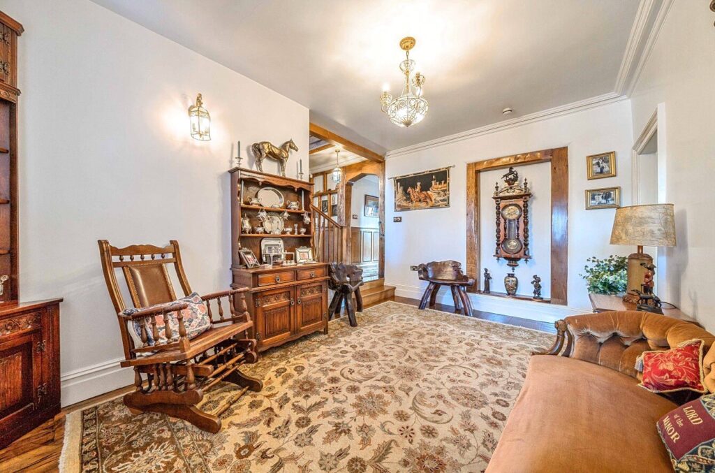 Photograph of Howey, Llandrindod Wells, Powys, LD1 5PT: Interior, from the original listing