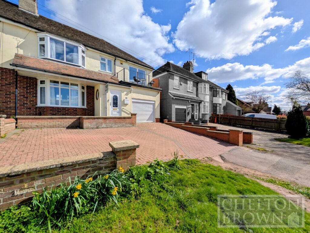 Photograph of Northampton Road, Earls Barton, Northampton, Northamptonshire, NN6 0HA: Building exterior, from the original listing